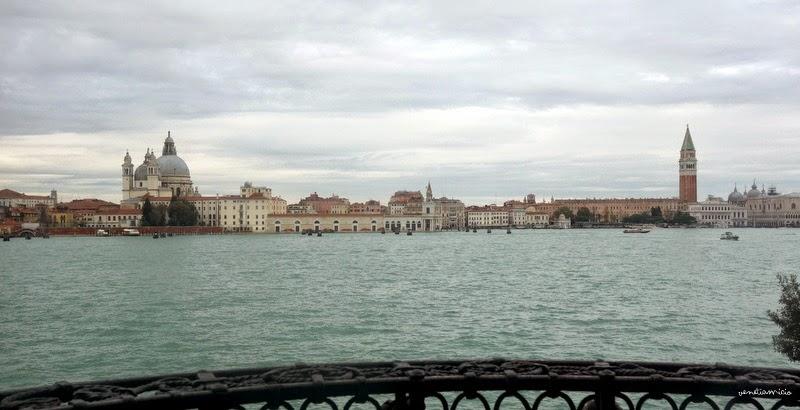 Depuis la Casa Dei Trei Oci Depuis la Casa Dei Trei Oci