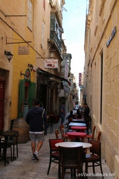 Petite ruelle piétonnière Petite ruelle piétonnière
