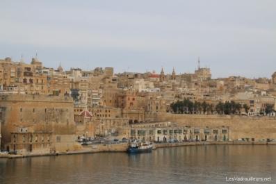 Vue sur La Valette depuis Senglea Vue sur La Valette depuis Senglea