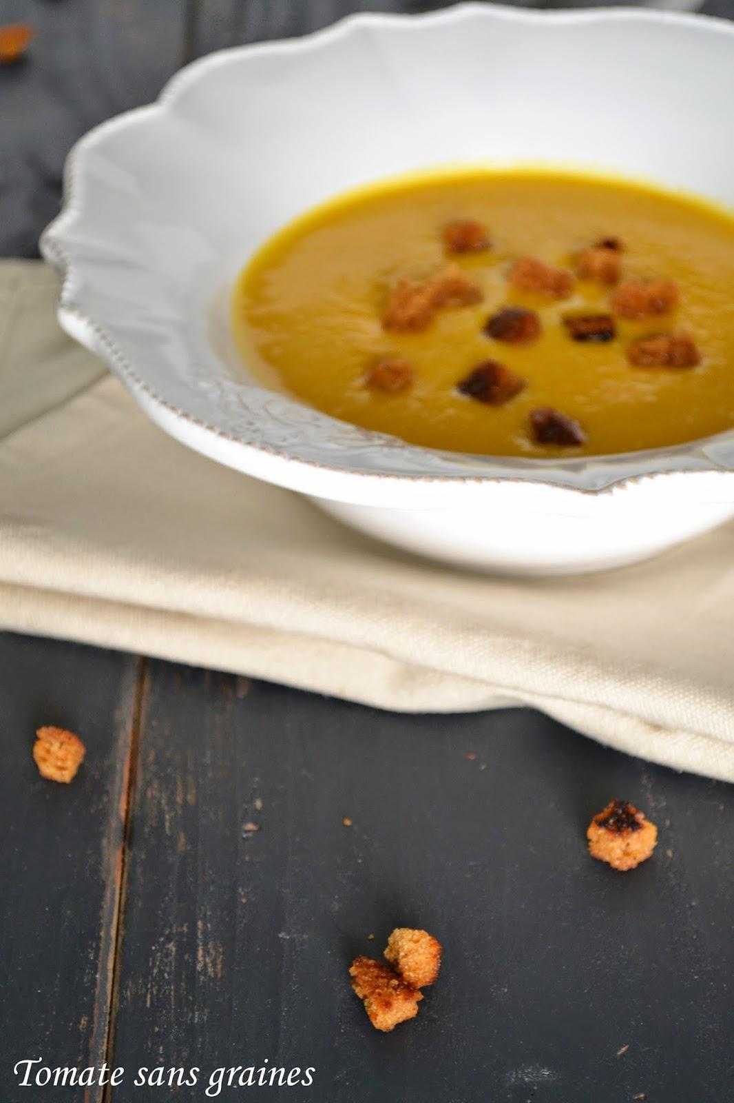 Velouté de butternut et ses croûtons de pain d'épices Velouté de butternut et ses croûtons de pain d'épices