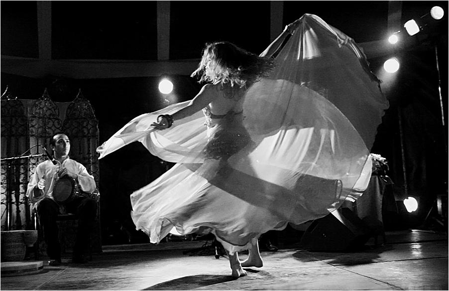 Envie d’un cours de danse orientale pour femme enceinte ? Envie d’un cours de danse orientale pour femme enceinte ?