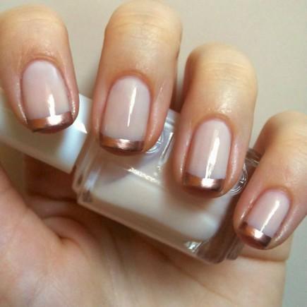 Quoi porter sur tes ongles pour les Fêtes? Quoi porter sur tes ongles pour les fêtes?