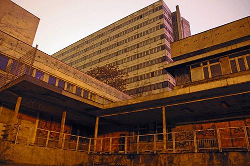 Sur les toits d’Alex bâtiment