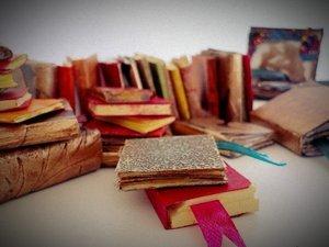Fabrication de livres pour décor miniature