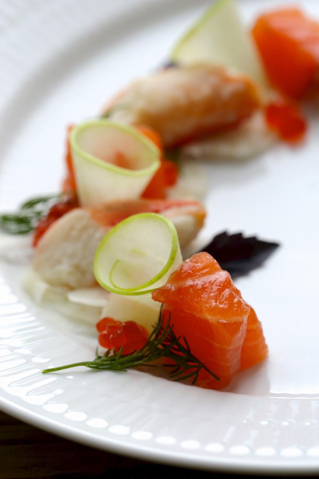 Salade fraîche et légère de  king crabe , coeur de saumon , fenouil et pomme verte