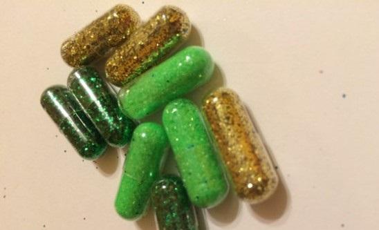 Glitter Pills, la pilule pour « chier » des paillettes