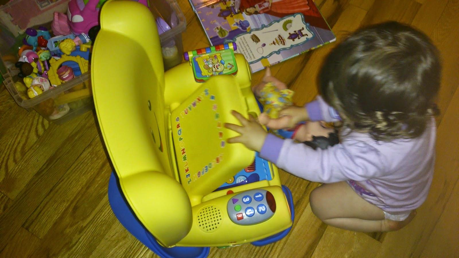 Mini Radieuse a adopté la chaise rire et éveil de Fisher Price!