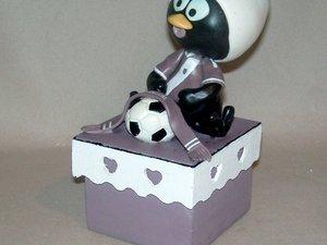 Boite à secret avec Caliméro à ma façon en porcelaine froide Boite à secret avec Caliméro à ma façon en porcelaine froide