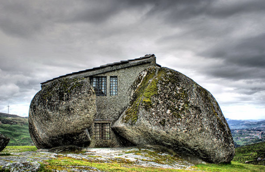 La maison-pierre au Portugal