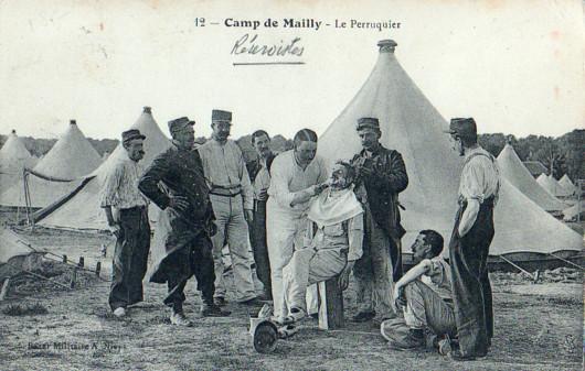 Le perruquier, Camp de Mailly (Aube), 1908