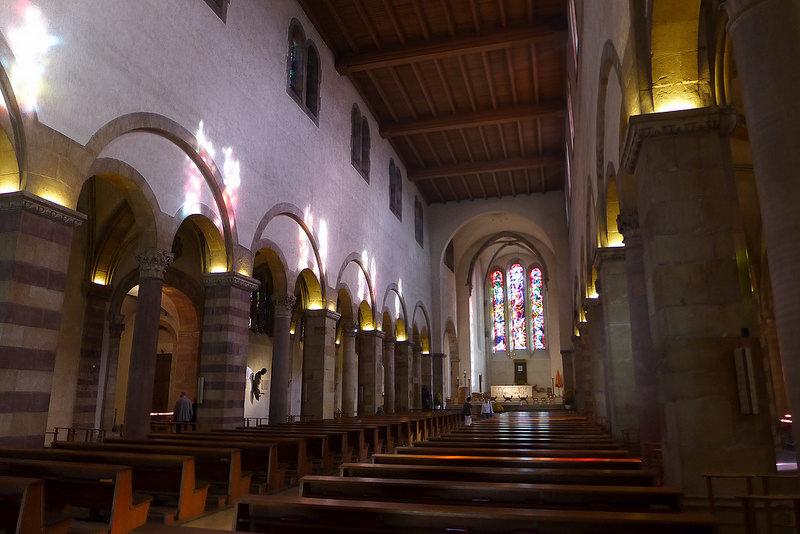 Retour à Echternach, patrie de Saint Willibrord Echternach (Luxembourg) - 18 - Basilique Saint Willibrord