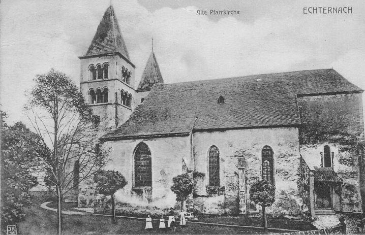 Retour à Echternach, patrie de Saint Willibrord Echternach - Église Saints Pierre et Paul