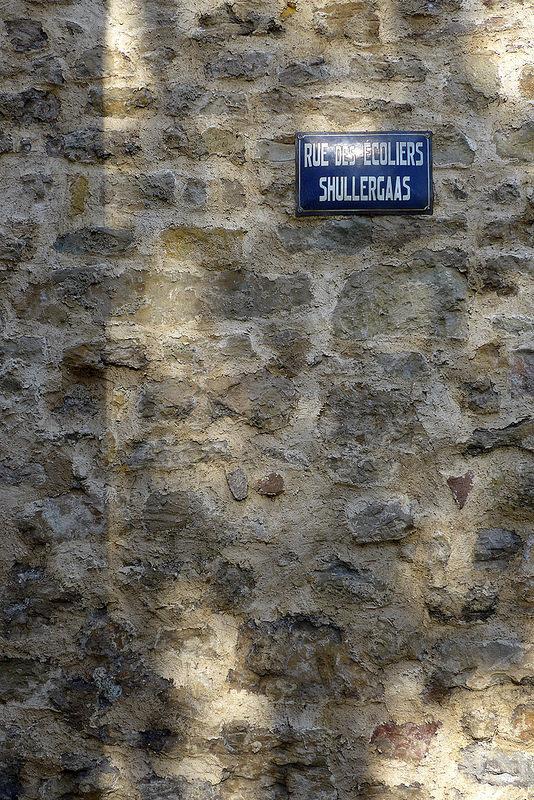 Retour à Echternach, patrie de Saint Willibrord Echternach (Luxembourg) - 10 - Rue des écoliers - Shullergaas