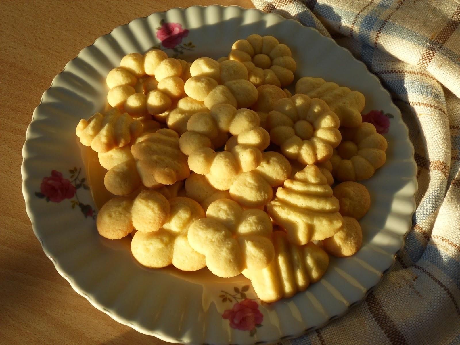 Biscuits danois au beurre, à la presse à biscuits (Danish butter cookies)