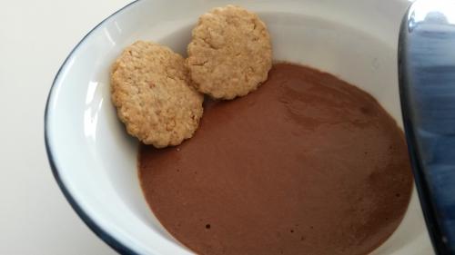 Délicieux réveillon mi-maritime mi-terrestre et bien maîtrisé repas de réveillon,repas de fête,31 décembre,organisation en cuisine,mousse au chocolat,produits de la mer