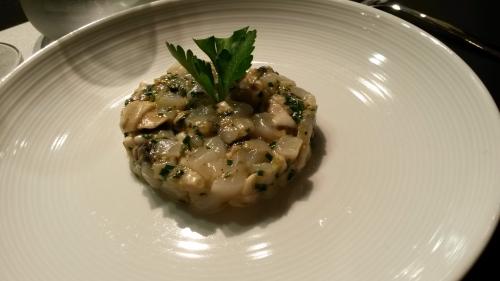 Délicieux réveillon mi-maritime mi-terrestre et bien maîtrisé repas de réveillon,repas de fête,31 décembre,organisation en cuisine,mousse au chocolat,produits de la mer