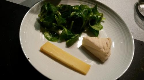 Délicieux réveillon mi-maritime mi-terrestre et bien maîtrisé repas de réveillon,repas de fête,31 décembre,organisation en cuisine,mousse au chocolat,produits de la mer