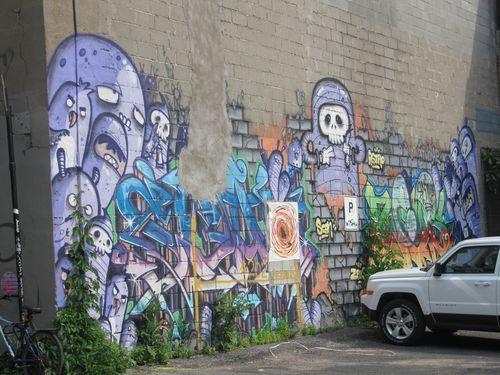 Canada - Montréal Les fresques - 5 - vous voyez la petite pancarte sous le dernier dessin et bien la voilà en plus gros