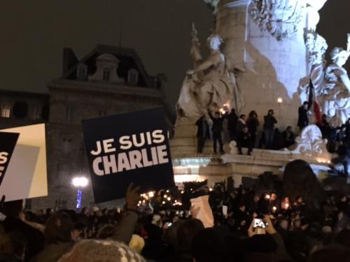 Je suis Charlie ! : Journée de deuil national et marche en mémoire aux victimes CharlieHebdoC.JPG