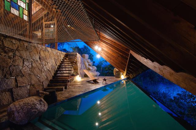Les 22 plus belles piscines d’hôtel au monde – Part 2 interior_of_downstair_floor