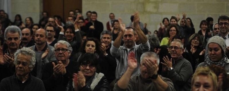 Quelques uns des 600 participants à la réunion de soutien aux zadistes opposés à l'hyperincinérateur d'Échillais (Photo X.Léoty)