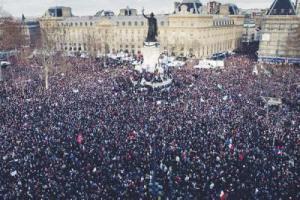 2510229-manifestation-charlie-hebdo-rassemblement-a-paris-les-images-de-la-marche