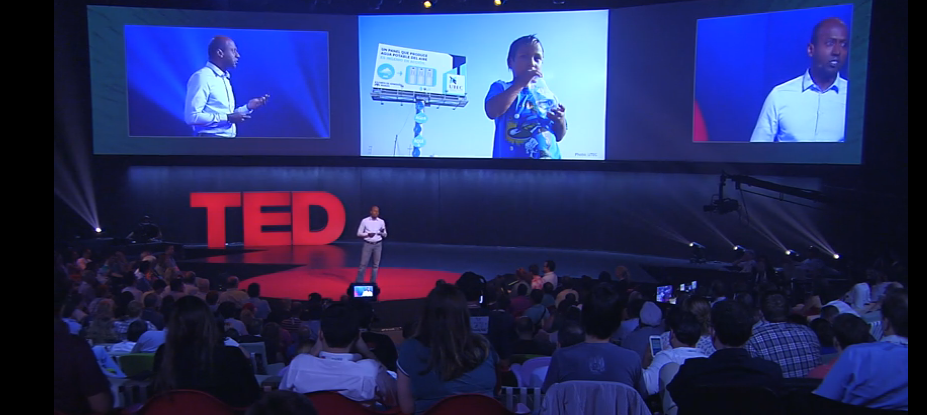 TED GLOBAL (Brésil, Octobre 2014) : Navi Radjou on stage – Creative problem-solving in the face of extreme limits