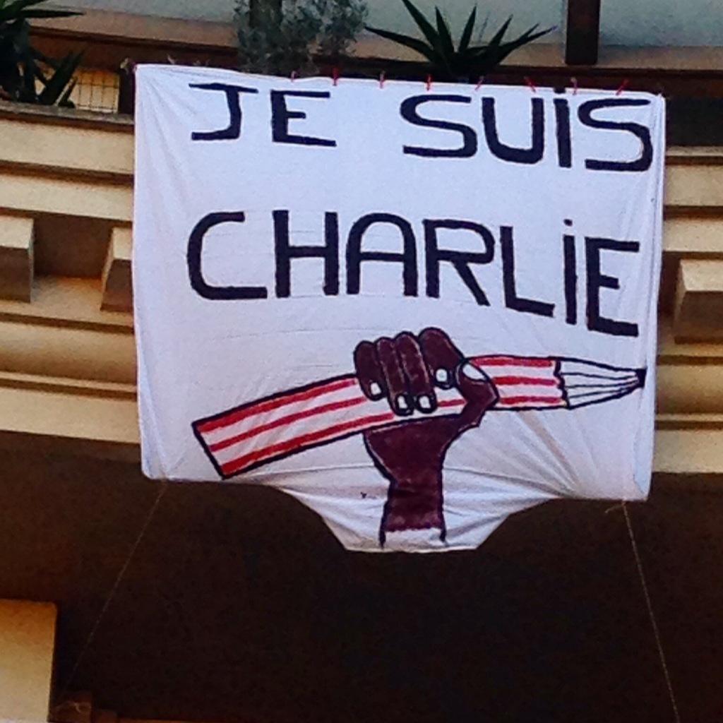 De l'amour et de l'espoir #jesuischarlie De l'amour et de l'espoir #jesuischarlie