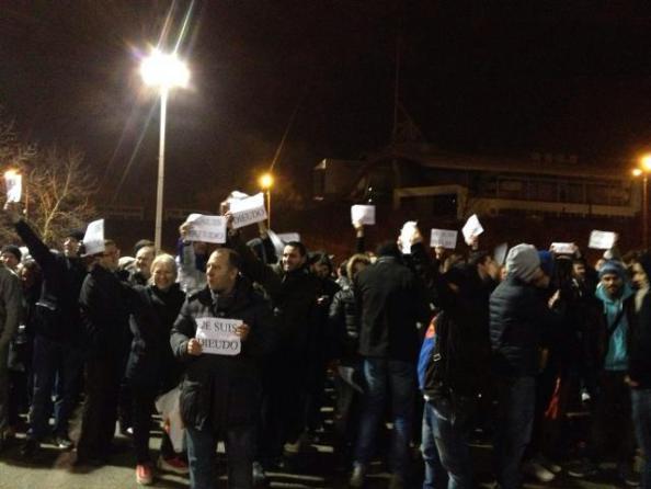 Fans de Dieudonné hier, à Metz, avant le spectacle.