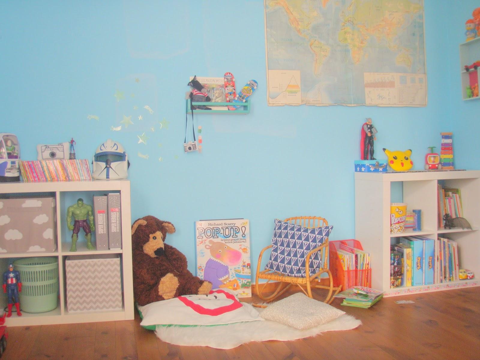 Dans la chambre bleue. Dans la chambre bleue.