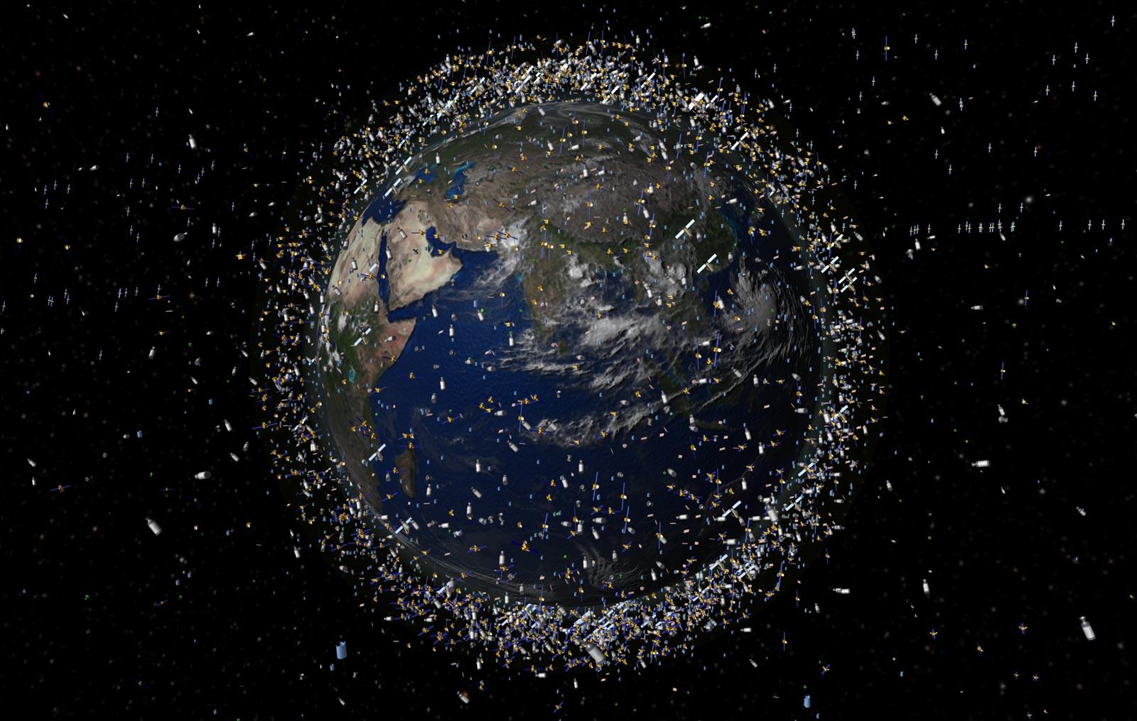 Faire le ménage avant de partir à l’aventure Le champ de débris présenté ci-dessus est basé sur des données réelles, mais la taille des objets a été exagérée (Image : ESA).