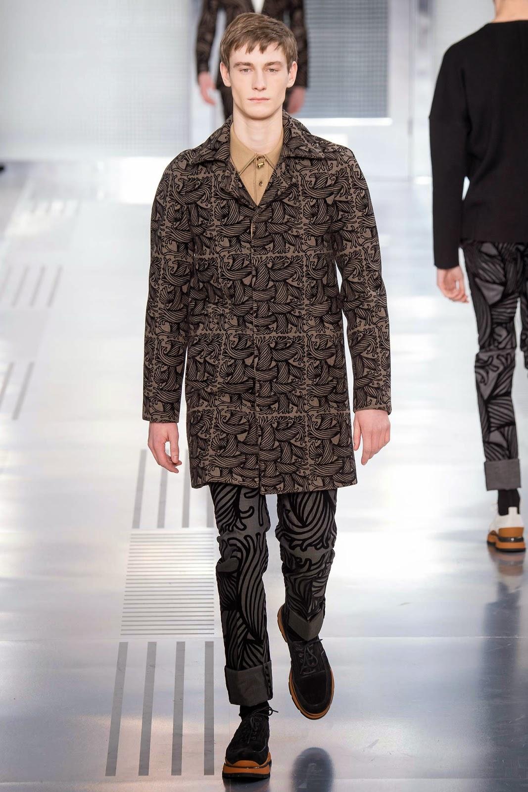 On continue de barouder avec la collection masculine hivernale Louis Vuitton...
