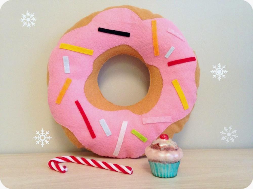 Envie #12 : Tendance Donuts coussin donut diy