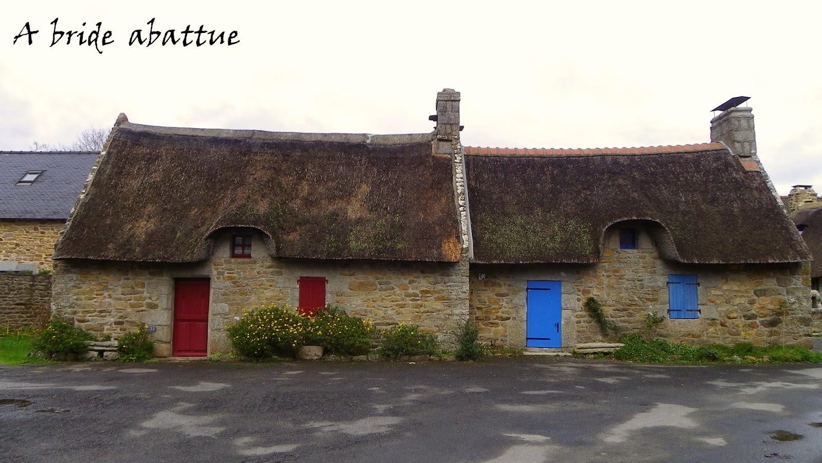 Le Sud Finistère, ses chaumières, ses pierres debout et ses façades ...