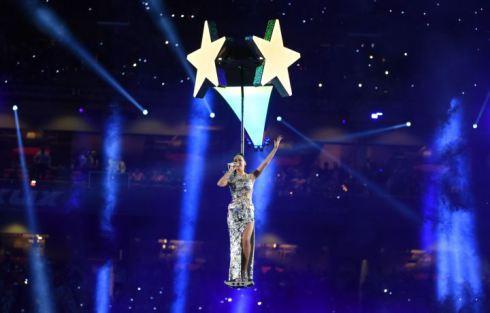 Le super show de Katy Perry pendant la mi-temps du Super Bowl