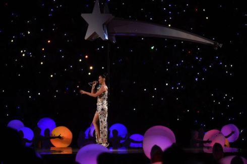 Le super show de Katy Perry pendant la mi-temps du Super Bowl