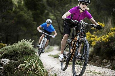 La gamme Suunto s’étoffe avec les montres Ambit3 Sport et Peak suunto-ambit3-sport-sapphire-velo