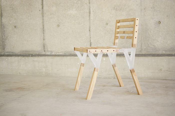 Quartz chaise bois résine par Taichi Sekiguchi