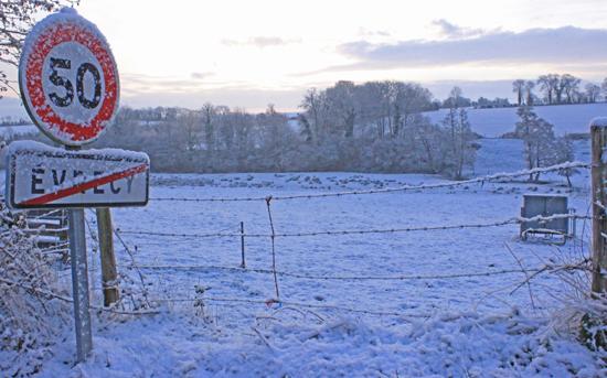 Jour de neige dans mon bled de Normandie neige05