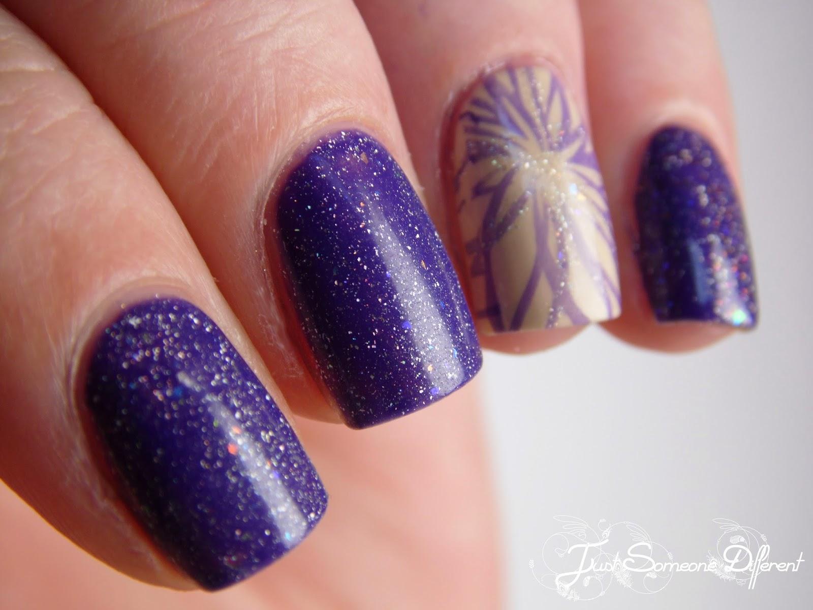 Holiday - piCture pOlish Holiday - piCture pOlish