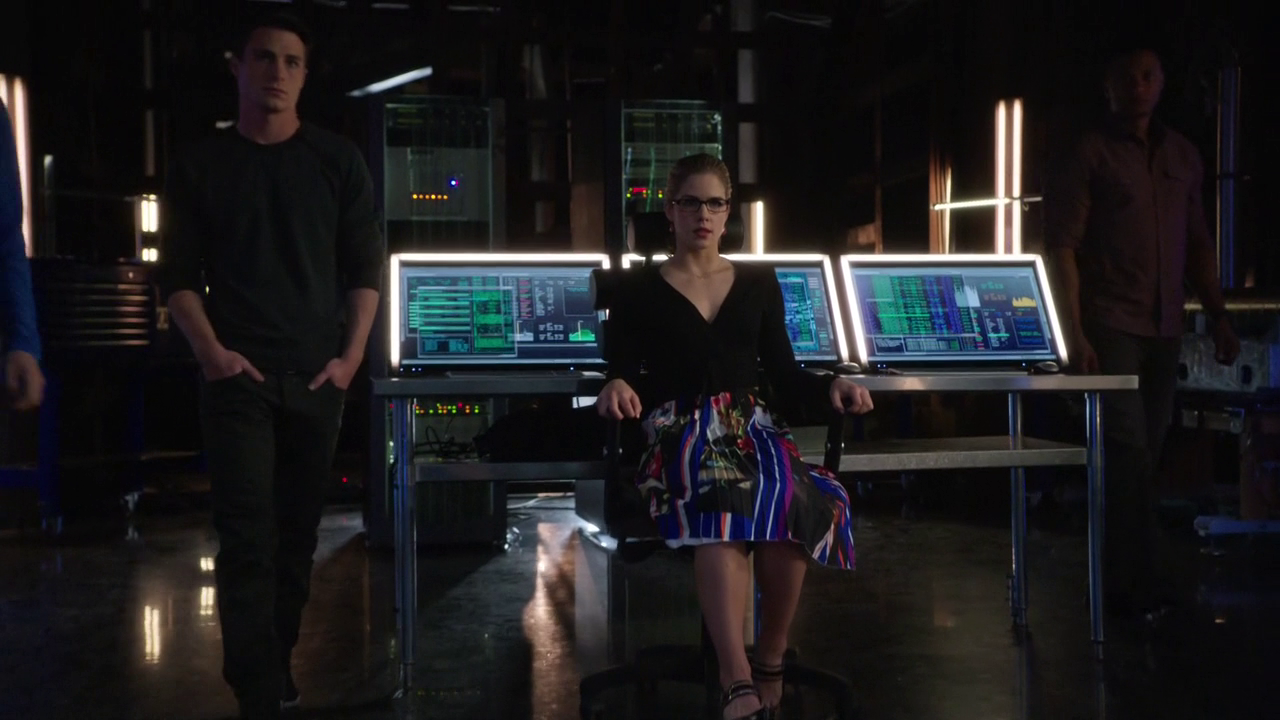 Les critiques // Arrow : Saison 3. Episode 12. Uprising. Les critiques // Arrow : Saison 3. Episode 12. Uprising.