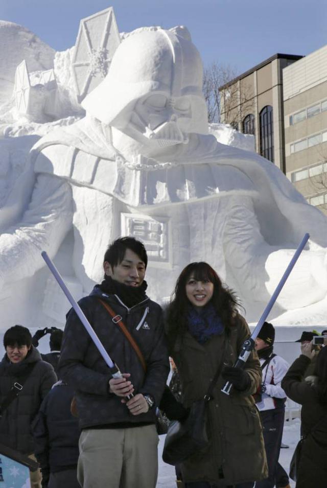_Sapporo-Snow-Festival-2015-2