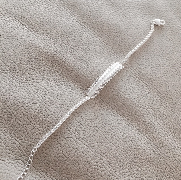 Un bijou, un look | Le bracelet Essentiel, Le Sursaut Bracelet LE SURSAUT