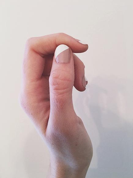 DIY : Nail art au scotch tape DIY : Nail art au scotch tape