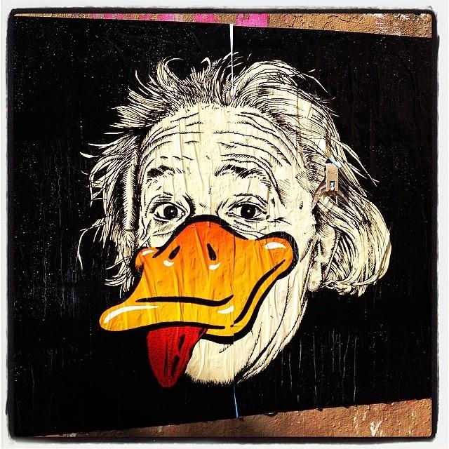 Ma réponse au tag de Lilie : un nouveau liebster award et mes 11 réponses en images 8) Joker, ça marche ou pas ? ;o) Je vais dire un objet déco. Je pense être trèèèès difficile en décoration d'intérieur. J'aime tout sauf ce qui n'est pas du Rouge Céladon ou ne vient pas de chez Sentou...