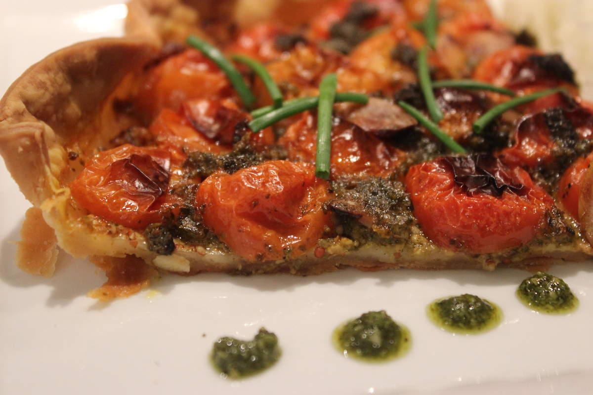 Ma tarte à la tomate et son pesto de limone.... Ma tarte à la tomate et son pesto de limone....