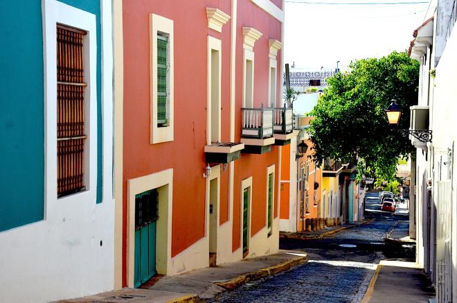 Hola San Juan, Puerto Rico streetbuilding