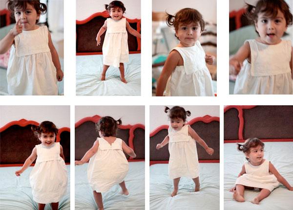 Une robe pour petite fille dans une taie d’oreiller vintage Une robe pour petite fille dans une taie d’oreiller vintage