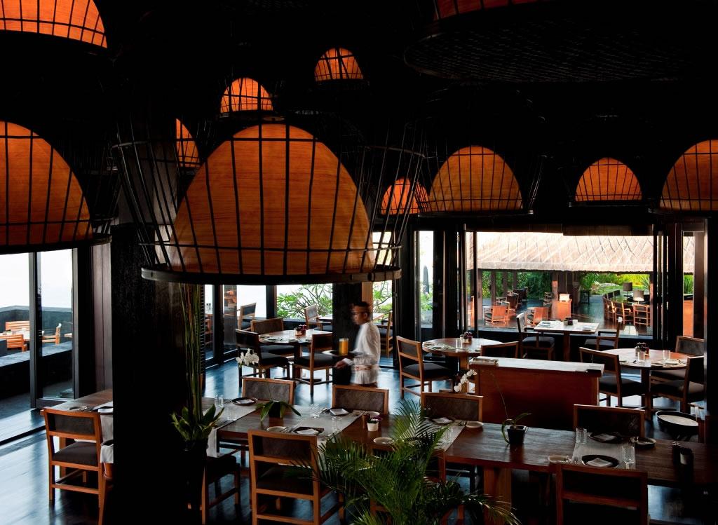 EVASION : Le Bulgari Resort à Bali sangkar-restaurant