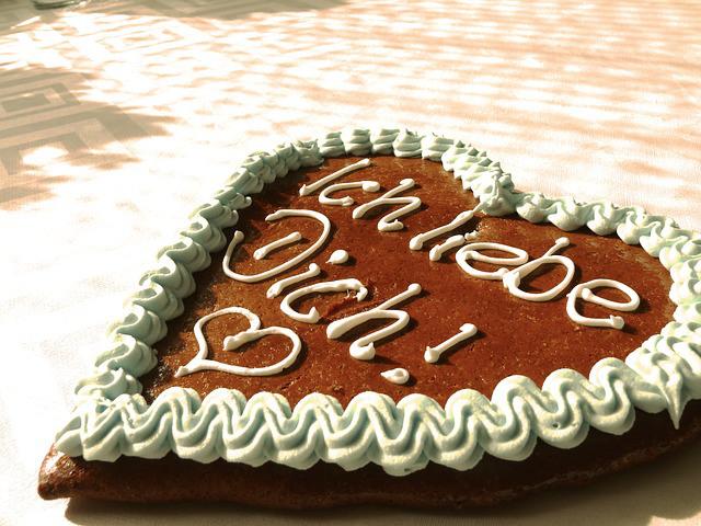 La Saint (sans) Valentin, ça craint ! gingerbread-heart-494418_640